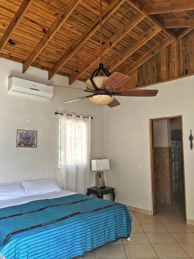 Seaside Inn Roatan West Bay Exterior foto
